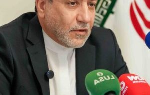 ایران و جبهه مقاومت، مقابل تروریست‌ها هستند