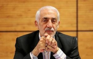 باید جلوی فساد‌هایی که در روز روشن در مراکز دولتی انجام می‌شود را گرفت.